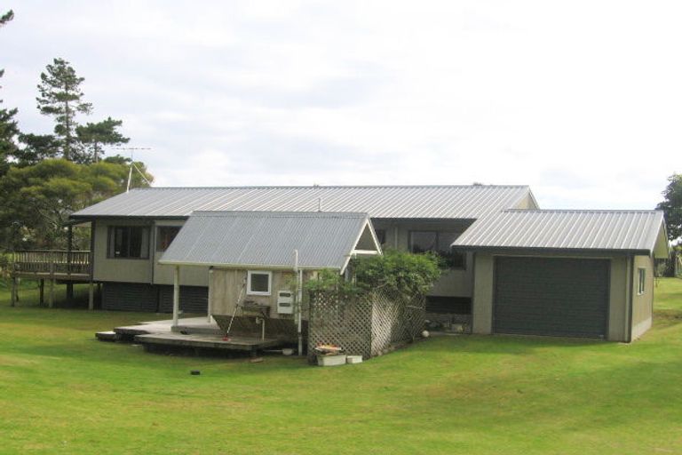Photo of property in 207 Waimaire Avenue, Matarangi, Whitianga, 3592