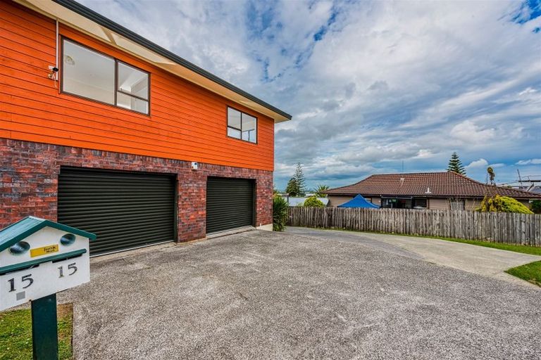 Photo of property in 15 Clearview Heights, Ranui, Auckland, 0612