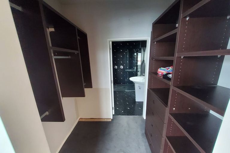 Photo of property in Grandstand Apartments, 38/80 Kent Terrace, Mount Victoria, Wellington, 6011