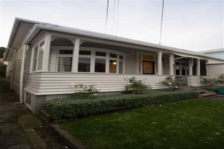 Photo of property in 33 Porritt Avenue, Mount Victoria, Wellington, 6011