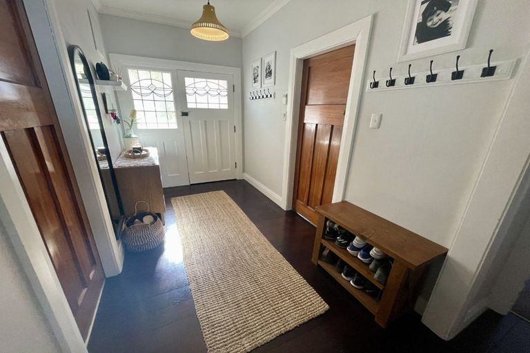 Photo of property in 379 Karori Road, Karori, Wellington, 6012