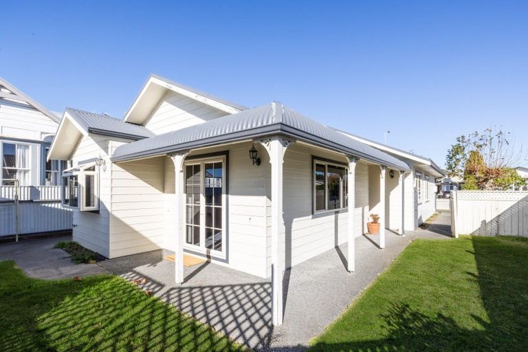 Photo of property in 23 Nelson Crescent, Napier South, Napier, 4110