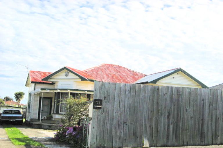 Photo of property in 37 Kings Avenue, Gonville, Whanganui, 4501