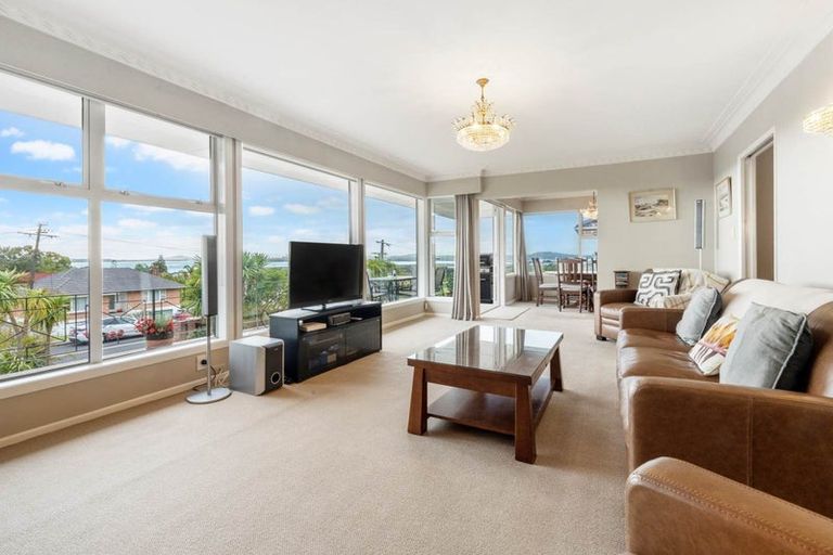 Photo of property in 76 Jaemont Avenue, Te Atatu South, Auckland, 0610