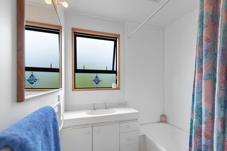 Photo of property in 18b Avalon Crescent, Fernhill, Queenstown, 9300