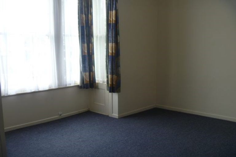 Photo of property in 16 Thompson Street, Mount Cook, Wellington, 6011