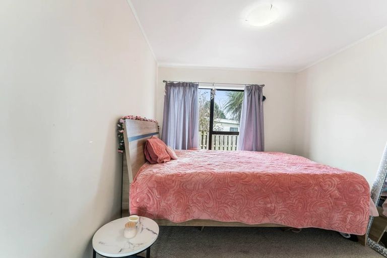 Photo of property in 61 Charntay Avenue, Clover Park, Auckland, 2019
