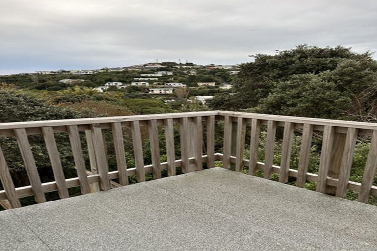 Photo of property in 6 Walker Avenue, Paremata, Porirua, 5026