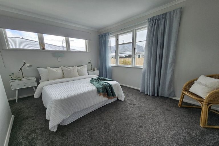 Photo of property in 24 Winchester Street, Levin, 5510