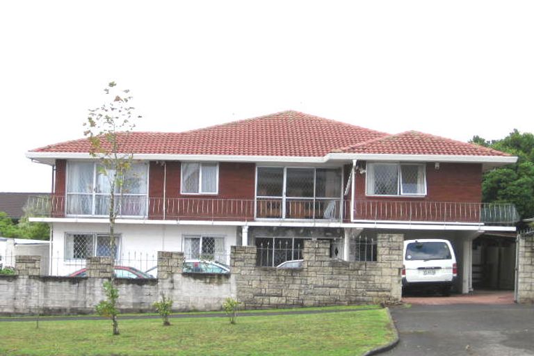 Photo of property in 4255 Great North Road, Glendene, Auckland, 0602