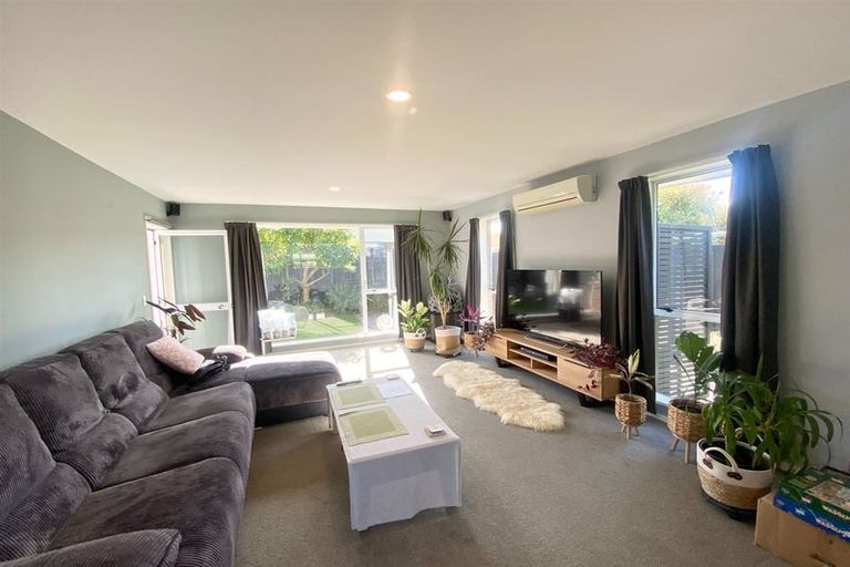 Photo of property in 2/303 Burwood Road, Burwood, Christchurch, 8083