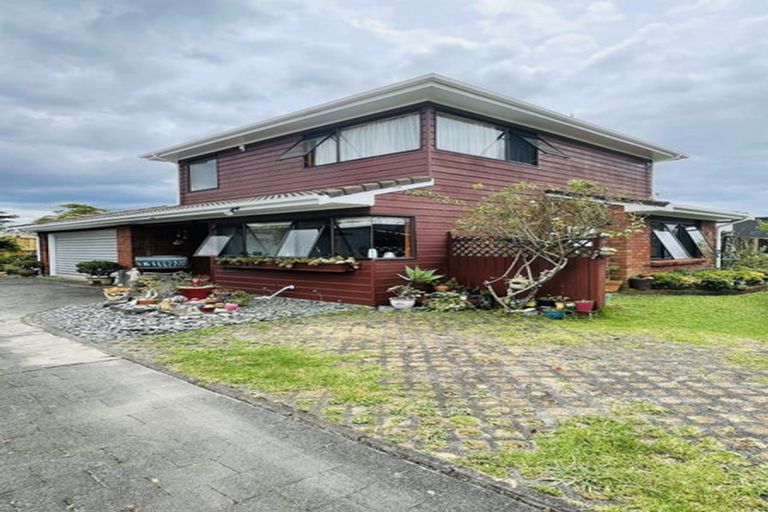 Photo of property in 1/89 Royal View Road, Te Atatu South, Auckland, 0610