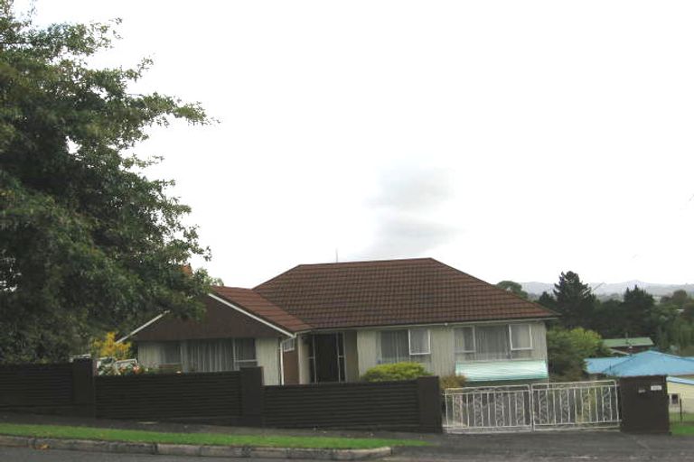 Photo of property in 101 Woodglen Road, Glen Eden, Auckland, 0602