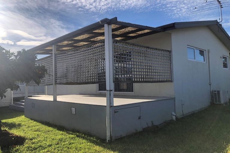 Photo of property in 8 Dennis Road, Papatoetoe, Auckland, 2025