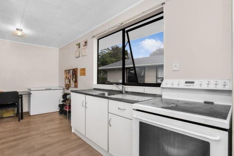 Photo of property in 2/63 Palmers Road, Clendon Park, Auckland, 2103