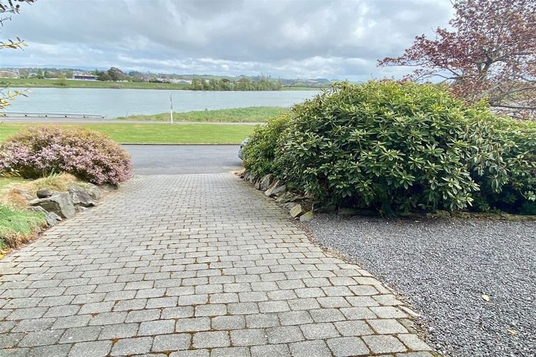 Photo of property in 1 Riverview Lane, Balclutha, 9230