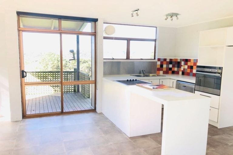 Photo of property in 56 Henwood Road, Taupaki, Henderson, 0782