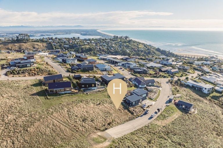 Photo of property in 6 Oxenhope Road, Richmond Hill, Christchurch, 8081