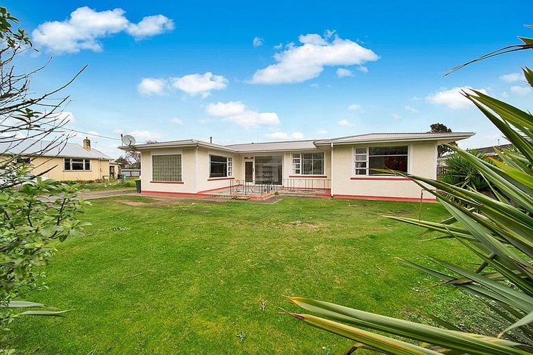 Photo of property in 25 Fantham Street, Hawera, 4610