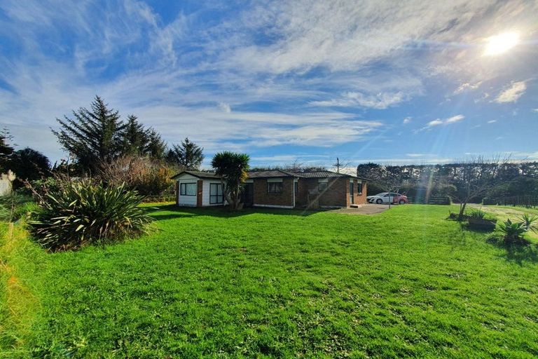 Photo of property in 35 Smith Road, Waiuku, 2682