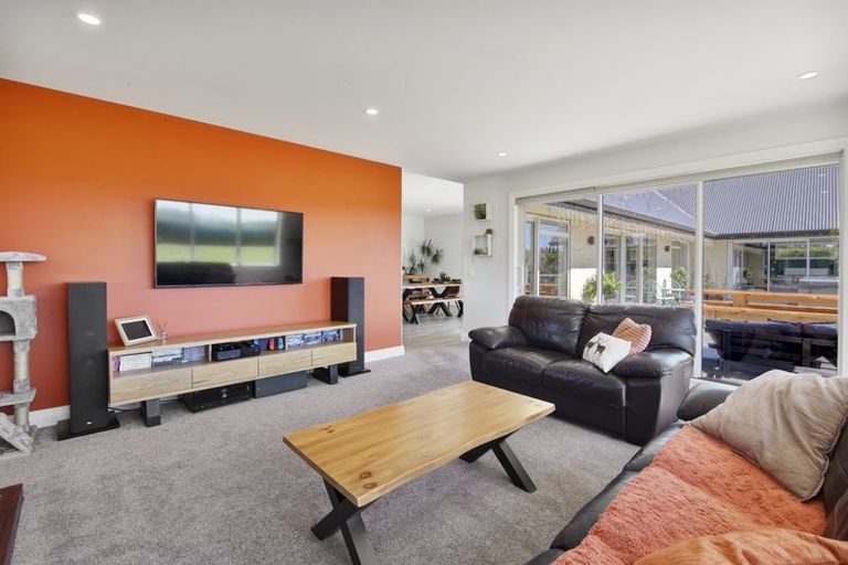Photo of property in 178 School Road, West Eyreton, Rangiora, 7475