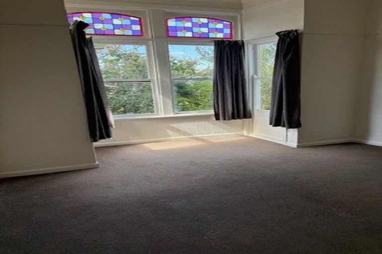 Photo of property in 211 Grant Road, Thorndon, Wellington, 6011