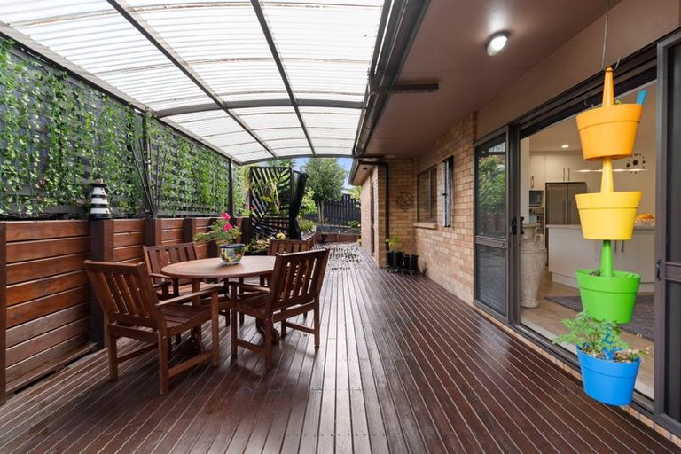 Photo of property in 53 Chesterfield Way, Orewa, 0931