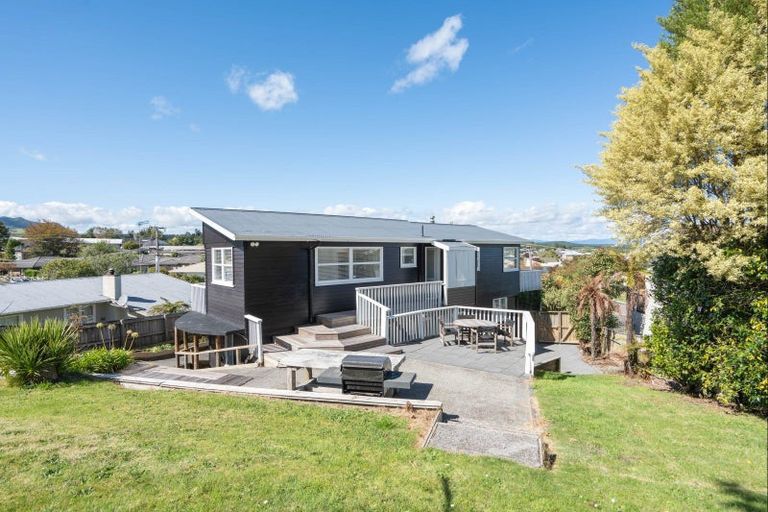Photo of property in 6 Liston Avenue, Hilltop, Taupo, 3330