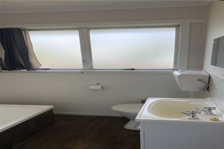 Photo of property in 26 West Coast Road, Glen Eden, Auckland, 0602