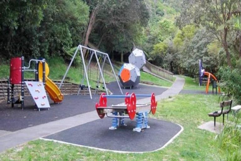 Photo of property in 31 Woodmancote Road, Khandallah, Wellington, 6035