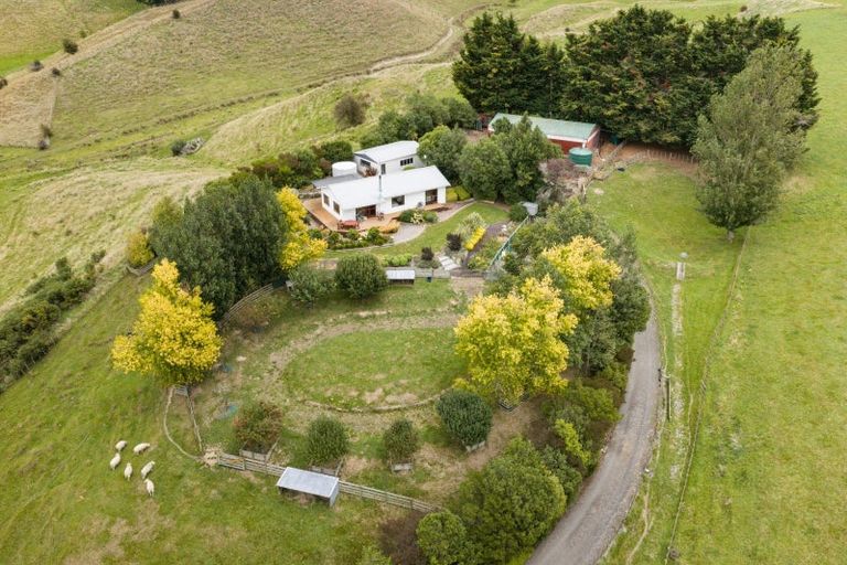 Photo of property in 1141 Makino Road, Halcombe, Feilding, 4777