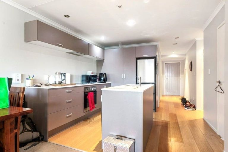 Photo of property in Mooring Apartments, 104/277 Maunganui Road, Mount Maunganui, 3116