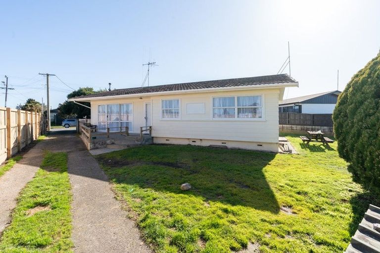 Photo of property in 48 Mears Road, St Andrews, Hamilton, 3200