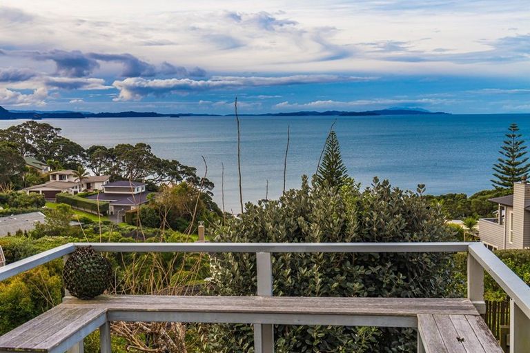 Photo of property in 4 Durness Place, Red Beach, 0932