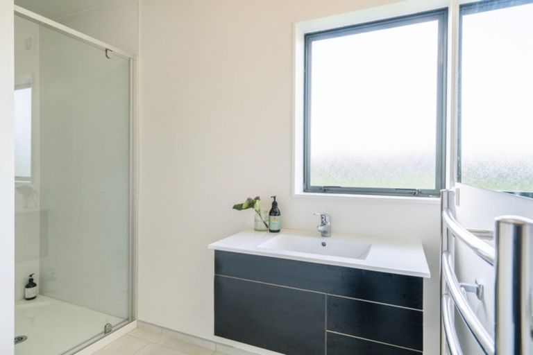 Photo of property in 14b Ringwood Place, Whitianga, 3510