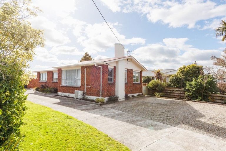 Photo of property in 10a Peters Avenue, Cloverlea, Palmerston North, 4412