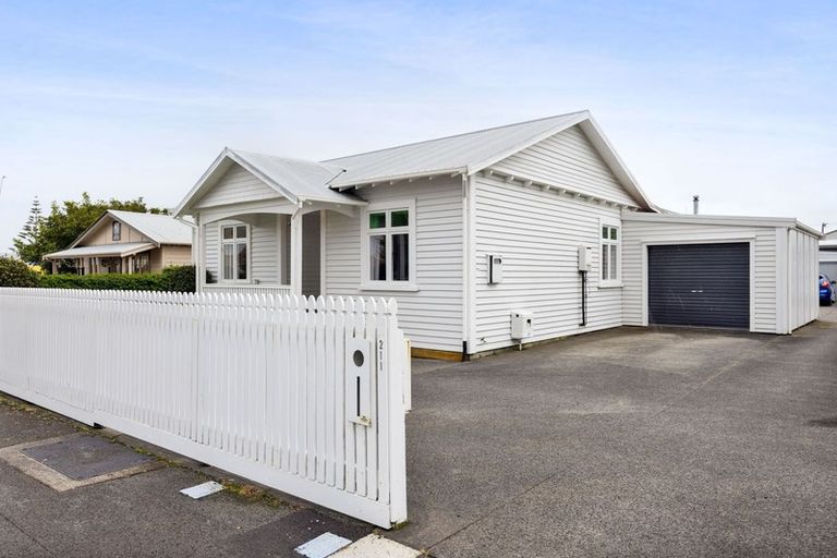 Photo of property in 211 Coronation Avenue, Welbourn, New Plymouth, 4310