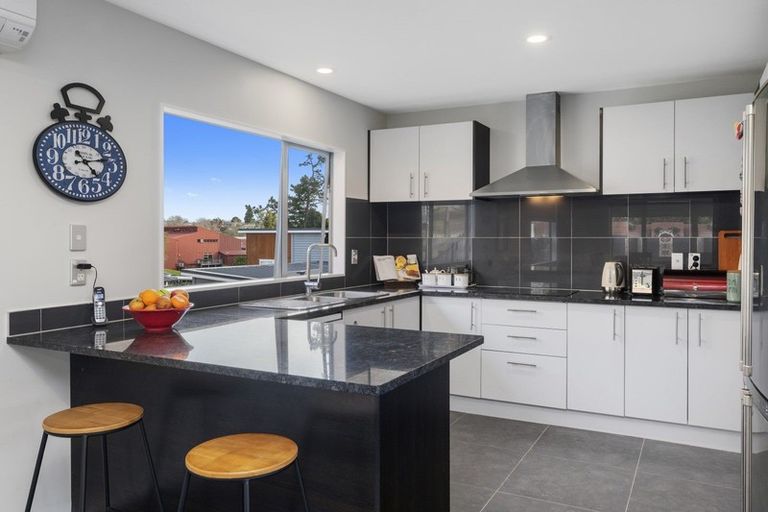 Photo of property in 76a Prospect Terrace, Pukekohe, 2120