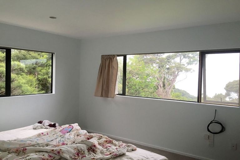 Photo of property in 2 Shirley Road, Parau, Auckland, 0604