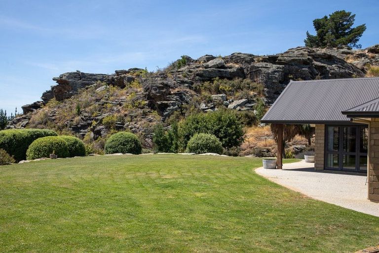 Photo of property in 27 Old Golf Course Road, Bridge Hill, Alexandra, 9320