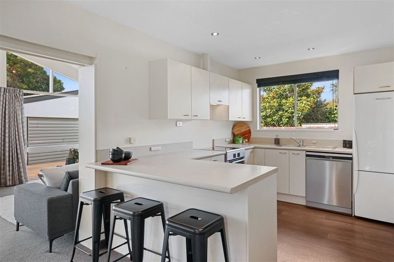 Photo of property in 24 Bucknell Street, Sockburn, Christchurch, 8042