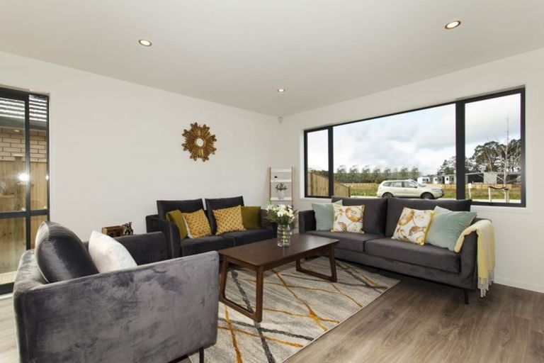 Photo of property in 62 Matua Road, Huapai, Kumeu, 0810