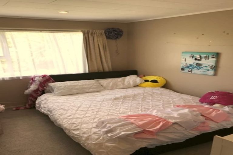 Photo of property in 3 Ayton Drive, Whitby, Porirua, 5024