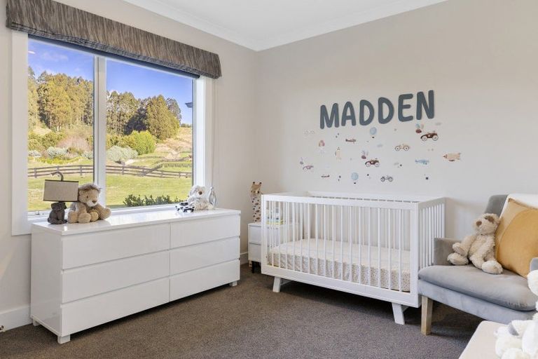 Photo of property in 7 Lochinvar Lane, Acacia Bay, Taupo, 3385