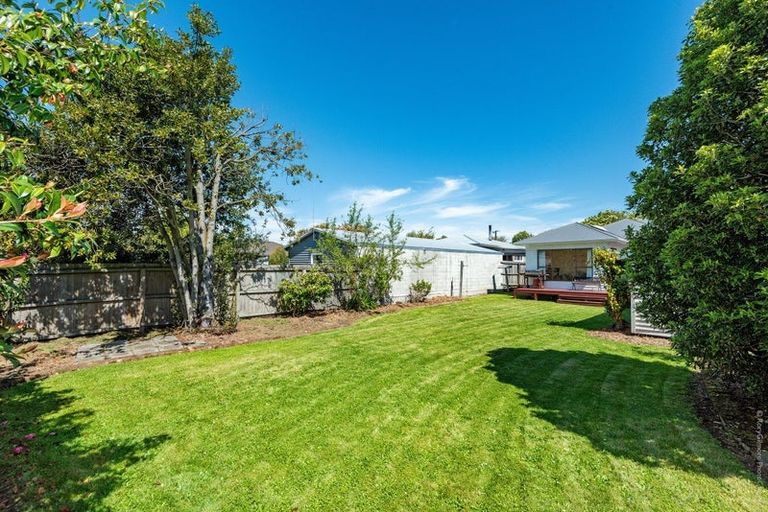 Photo of property in 44 Windermere Road, Papanui, Christchurch, 8053