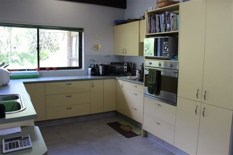 Photo of property in 5 Seaview Crescent, Picton, 7220