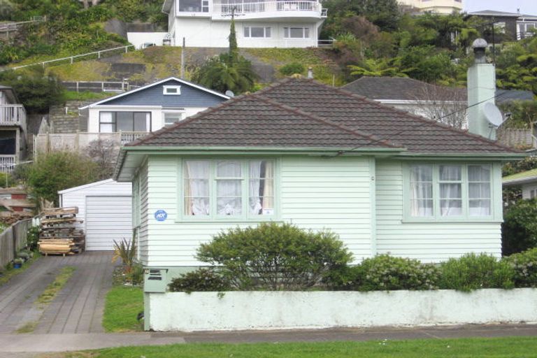 Photo of property in 9 Harbour Street, Moturoa, New Plymouth, 4310
