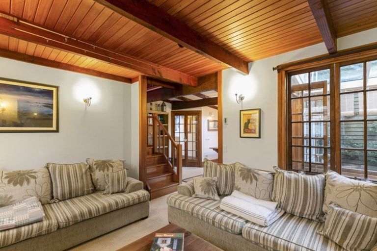 Photo of property in 28 Ascot Street, Thorndon, Wellington, 6011