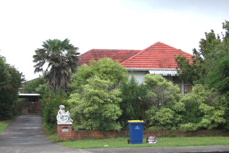 Photo of property in 4259 Great North Road, Glendene, Auckland, 0602