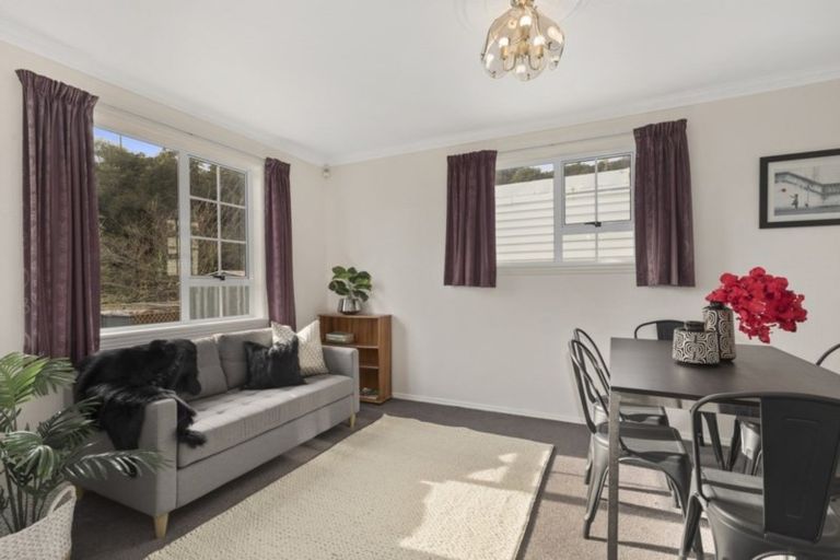 Photo of property in 11 Kennedy Grove, Stokes Valley, Lower Hutt, 5019